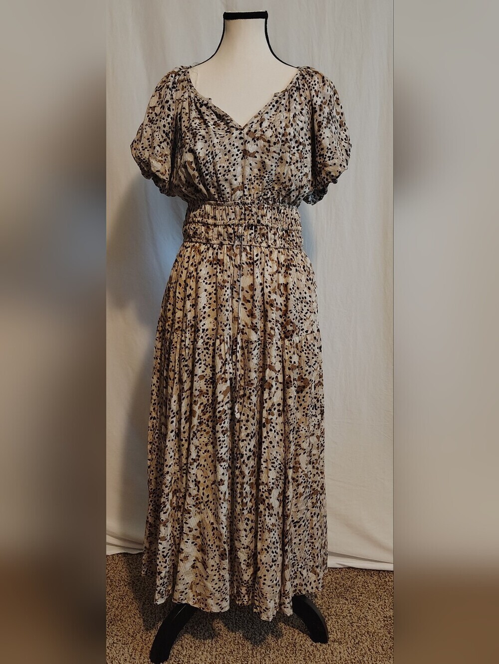 Universal Thread Leopard Printed Smocked-Waist Maxi Dress Size Small